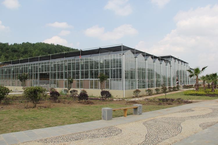 Three characteristics of the arch frame of the solar panel greenhouse